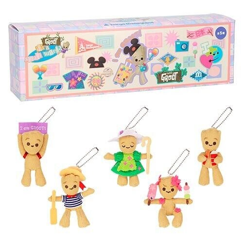 Pre-Order Tokyo Disney Resort 2025 It's A Small World Gloot Plush Charm Set 5