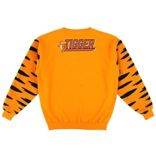 Pre-Order Tokyo Disney Resort 2024 Sweater Big Silhouette Tigger Pooh Friends