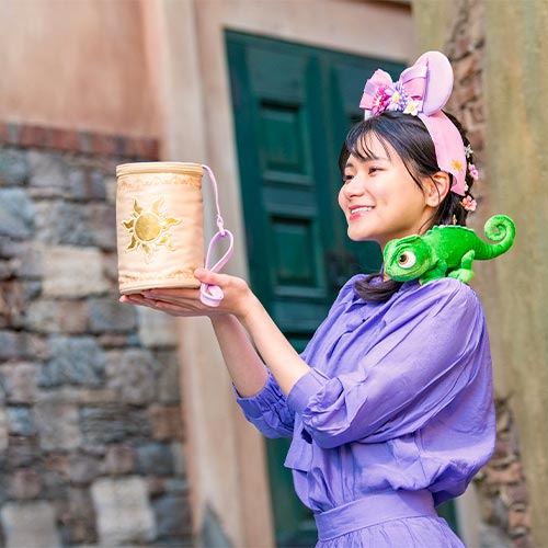 Pre-Order Tokyo Disney Resort 2024 TDS Fantasy Springs Rapunzel Shoulder Bag Tangled