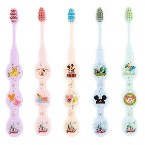 Pre-Order Tokyo Disney Resort 2022 Tooth Brush Set It’s A Small World 5 PCS - k23japan -Tokyo Disney Shopper-